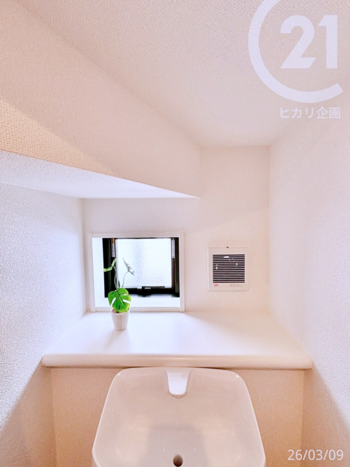  ��1F�g�C����������F���܂�u����X�y�[�X������A�C���e���A���y���߂܂��B