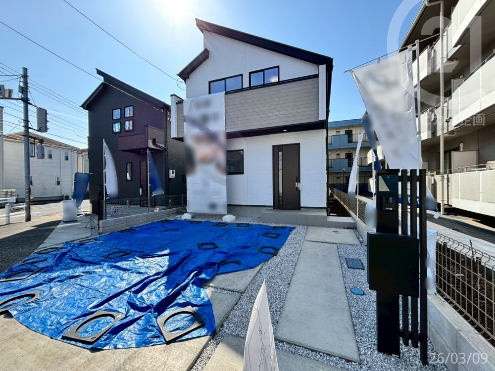  ���J�[�X�y�[�X�F2�䕪��