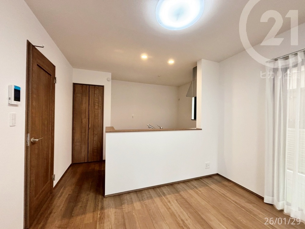  �L�b�`���͐l�C�̑Ζʎ�