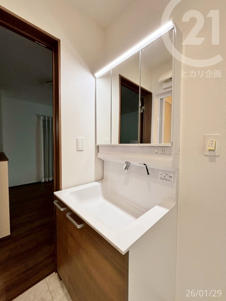  �Ɨ����ʉ��ϑ�