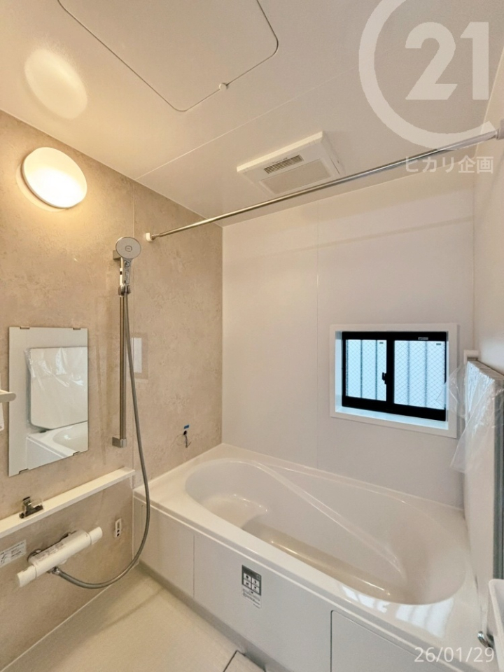  1�؃T�C�Y�̃��j�b�g�o�X�B���������@�t���ł��B