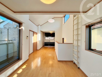 nOώʐ^ @VKtH[Iwk83LDK{[