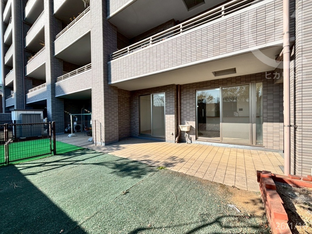  ���e���X�E��p�끄������Ŗ��邭�L�X�􂨎q���܁A�y�b�g�Ɗy�����V�ׂ܂���