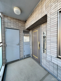  �����ց�