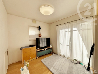  1KmƗԂƂĂĝŁAIɂ1K𒆐SƂ܂B