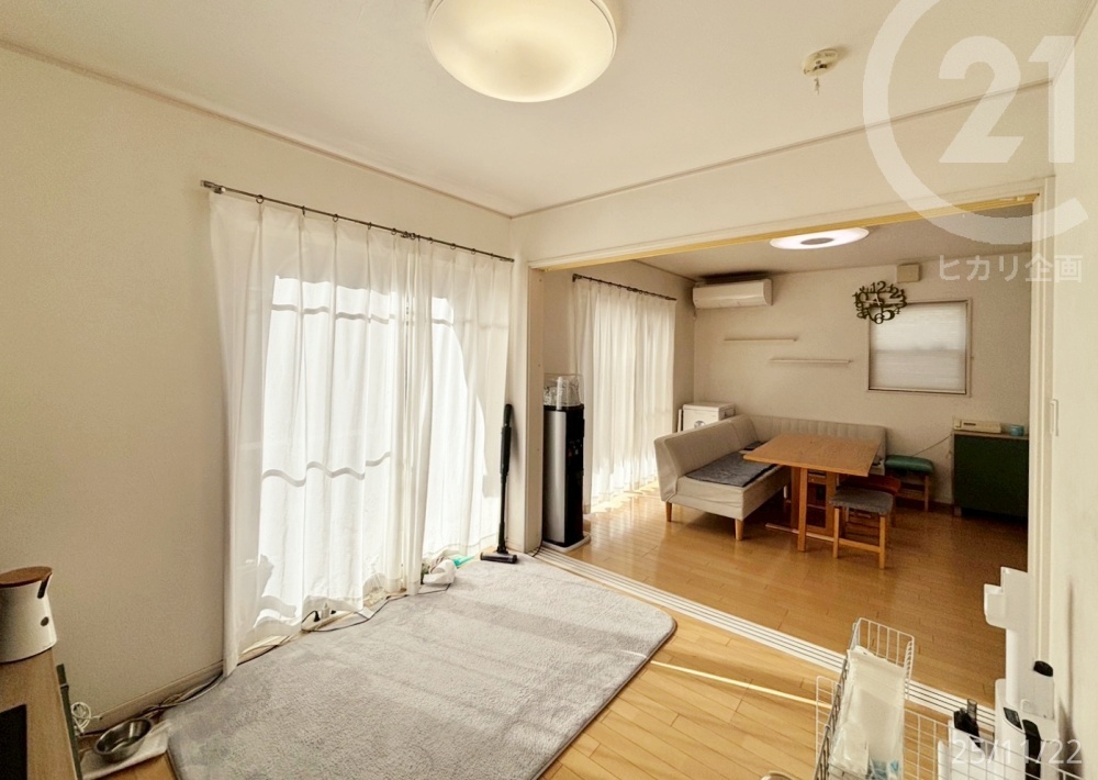  1Km|o̓EbhfbLɏo邱Ƃł܂B