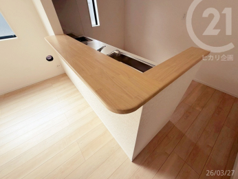  �������̎󂯓n���ɕ֗��ȃJ�E���^�[�t���̃L�b�`���ł��B