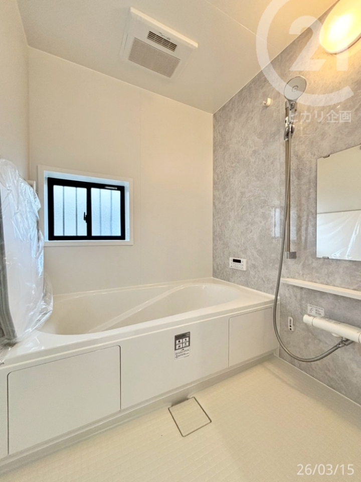  1�؃T�C�Y�̃��j�b�g�o�X�B���������@�t���ł��B