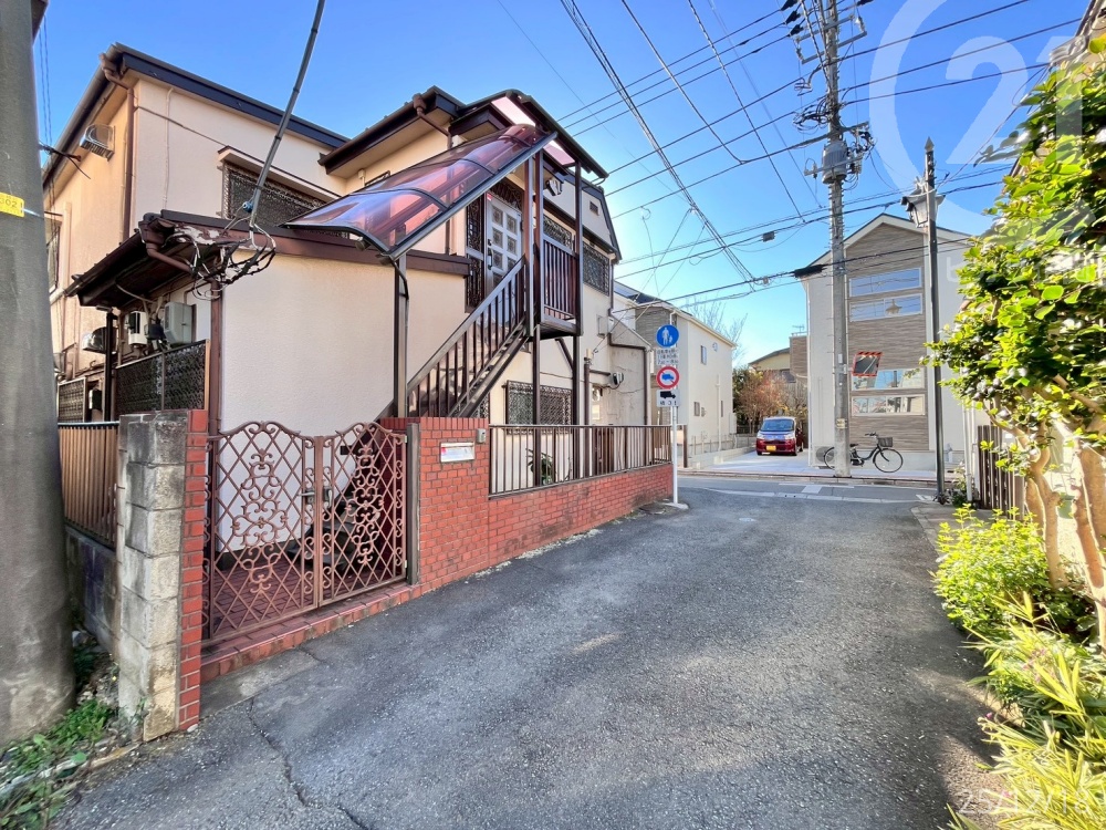  �k������4���E����