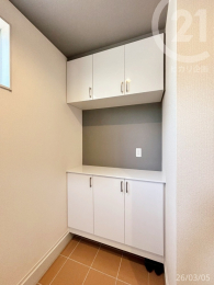  �V���[�Y�{�b�N�X����