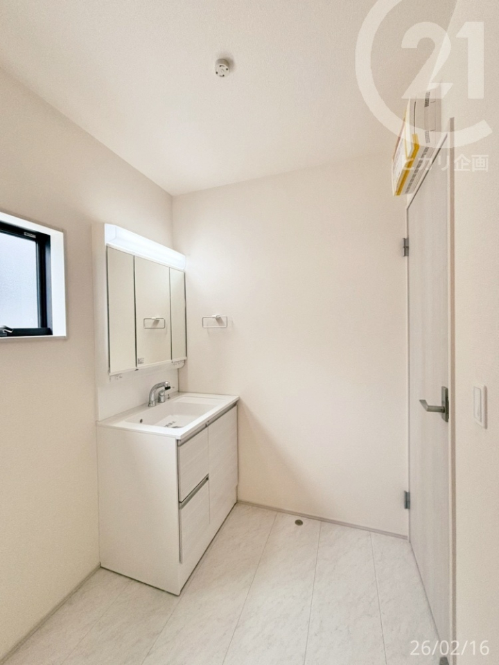  �z���C�g����Ƃ����q���I�ȕ��͋C�B