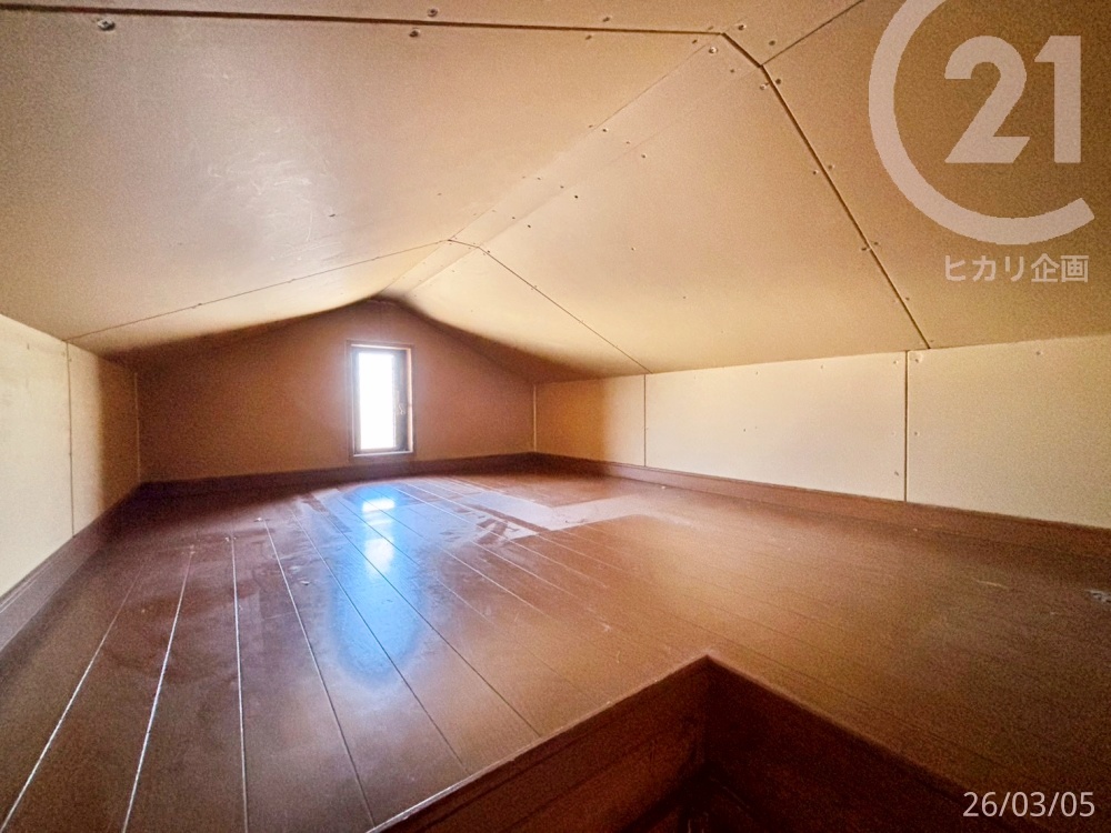  ��2F�z�[���F���������[���L�X��Ԃő�R�̂��ו������[�ł��܂��B