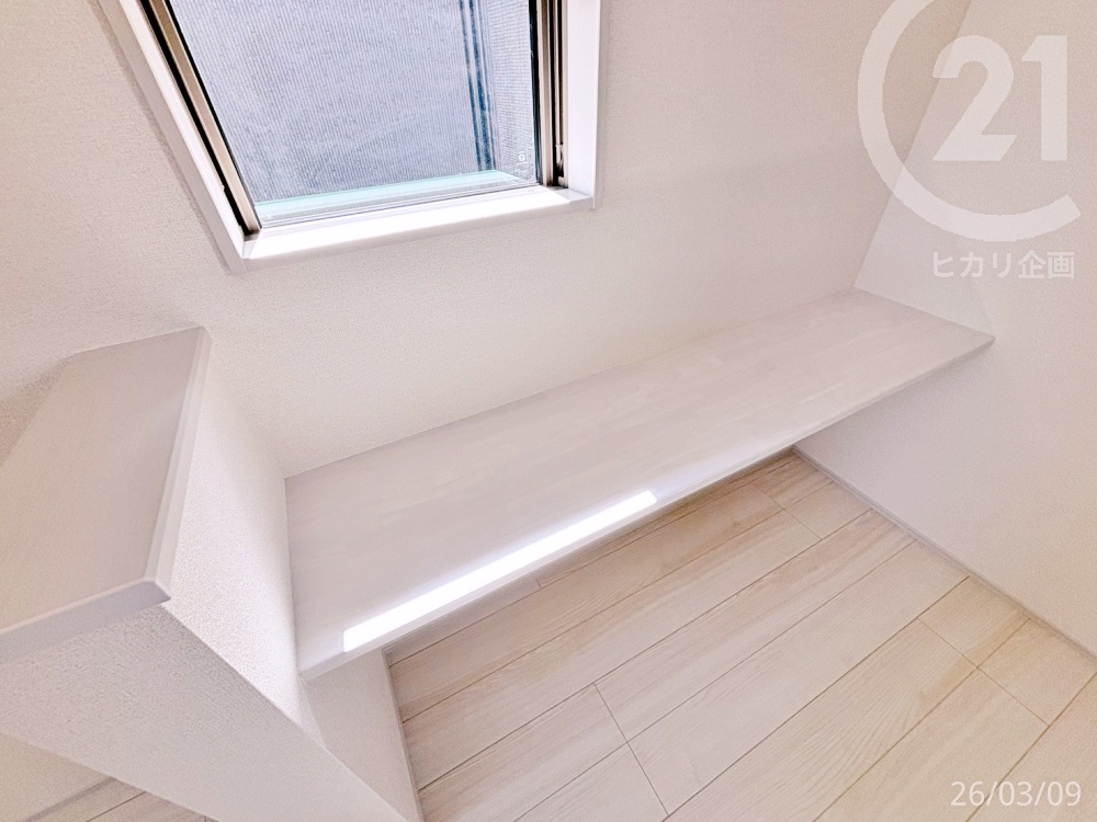  ��LDK���e�����[�N�₨�q���܂̕׋��X�y�[�X�ɂ����p�ł��܂��B