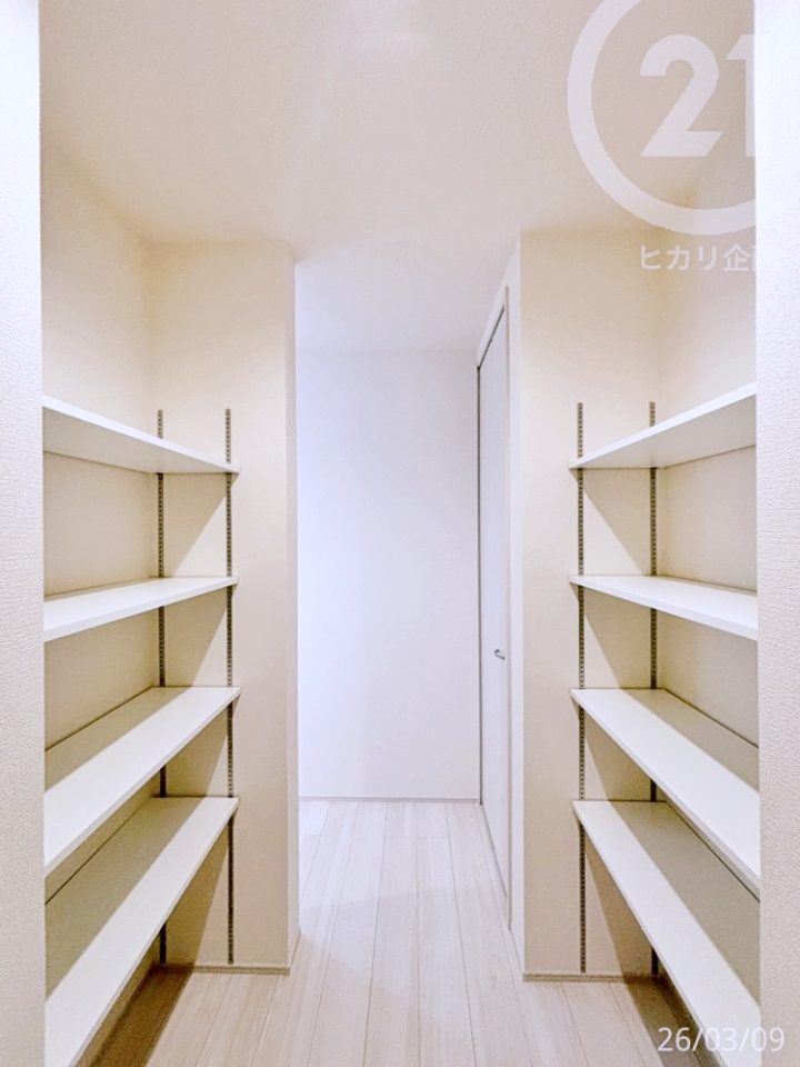  ���p���g���[�����I�t���ō����������\�B