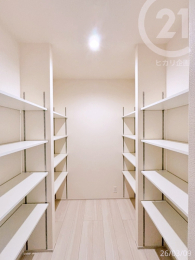  ���p���g���[���L�b�`���܂�����������ۂĂ܂��B