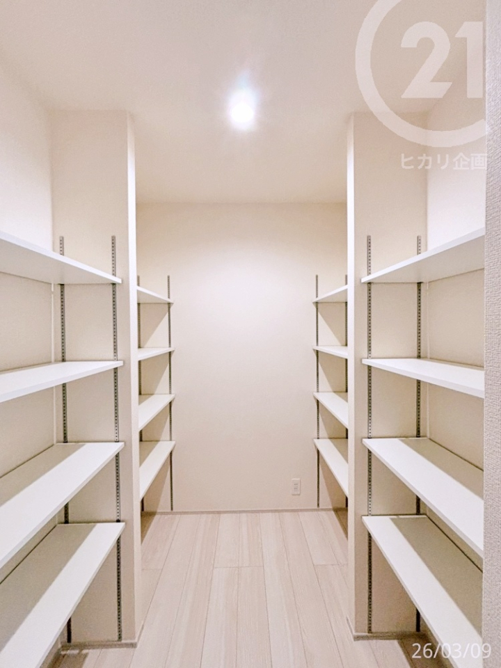  ���p���g���[���L�b�`���܂�����������ۂĂ܂��B