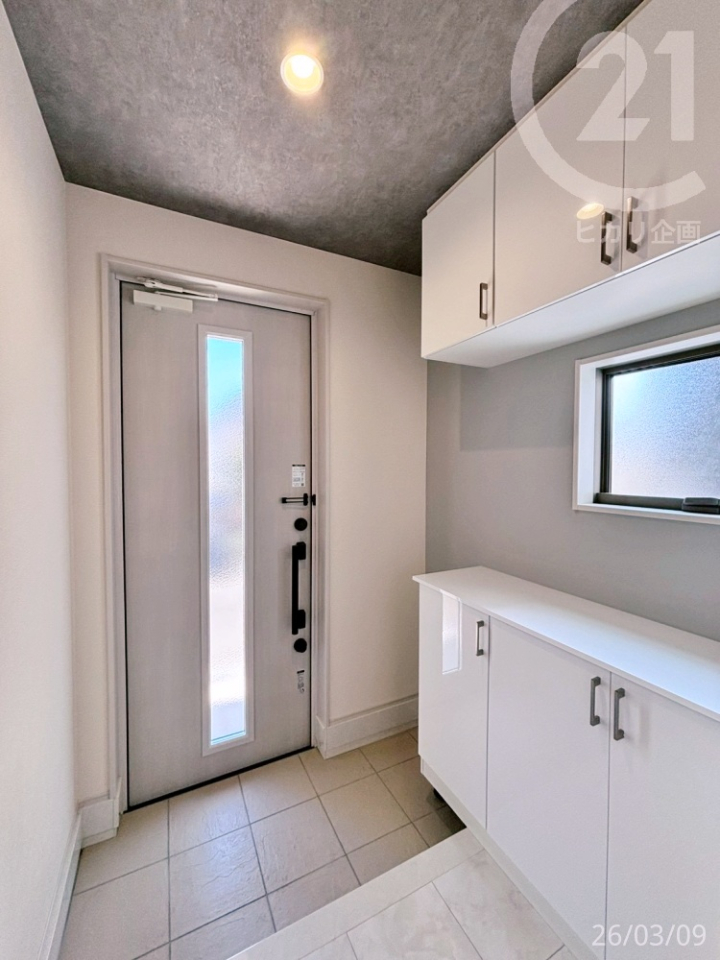  �����ց�