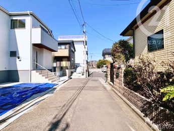  ���O�ʓ��H������4.2m�E�����^�܏��H�ɂȂ��Ă��邽�ߗ������������H���I