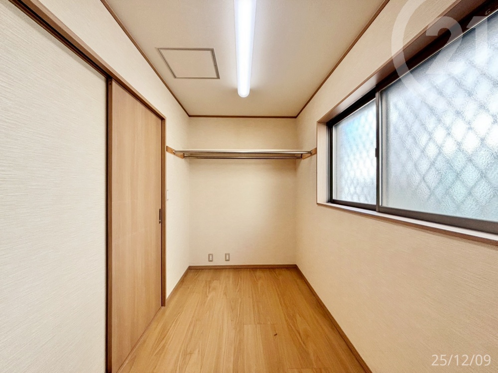  ��WIC�����[�Ƃ��Ă͂������A���ւ��X�y�[�X�Ƃ��Ďg���Ă��ǂ������B