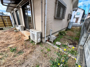  �O����t���ŁA�K�[�f�j���O��ƒ�؉����y���߂܂��B