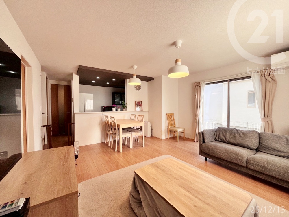 ���} �@�~�n�ʐρF120.22�u�i��36.36�؁j�@�����ʐρF93.98�u�i��28.42�؁j