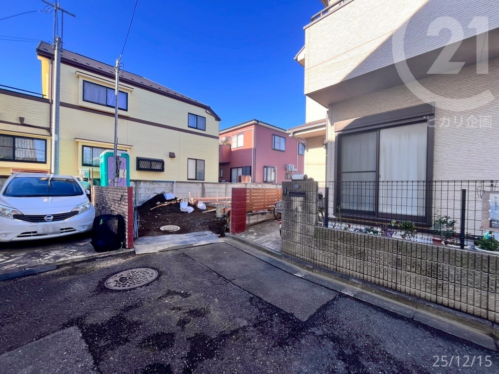  ���H�̈�ԉ��Ɉʒu���Ă���A���H����̎����������X�y�[�X�ɓ���ɂ����ł��B