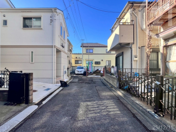  �O�ʓ��H�͑܏��H�ɂȂ��Ă��邽�߁A�������������H���ł��B