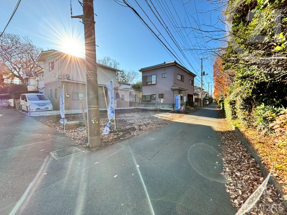 ���n�O�ώʐ^ �@�p�n�~�w�k��9���̊J���I��3LDK�i4LDK�ρj��