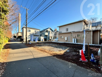  �k������4���E����