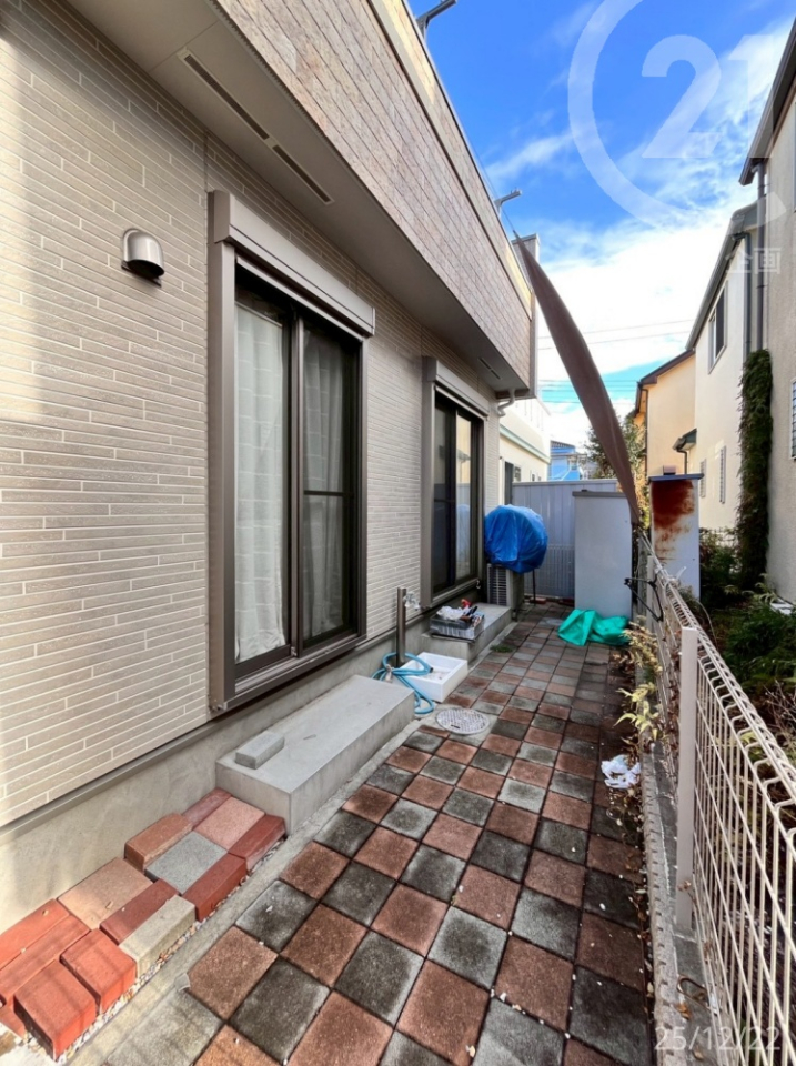  ���H�ɒ��ږʂ��Ă��Ȃ�����́A���q���܂�y�b�g�̗V�я�Ɉ��S�ł��B