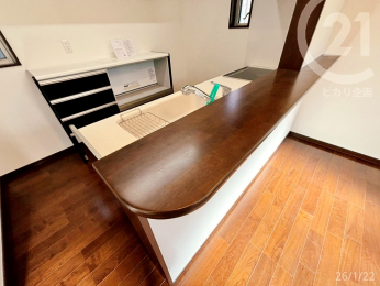  ��LDK �P�T�����J�E���^�[�t���ŗ����̎󂯓n�����₷���A�C���e���A���u������Ɨl�X�Ɏg�p�ł��܂��B