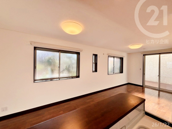  ��LDK �P�T�����L�b�`������́A���r���O�_�C�j���O�ƃE�b�h�f�b�L�����n���Ĉ��S��