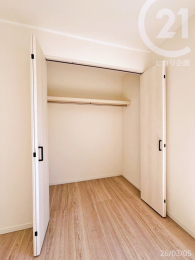  ��2F�E�m��6�����N���[�[�b�g������