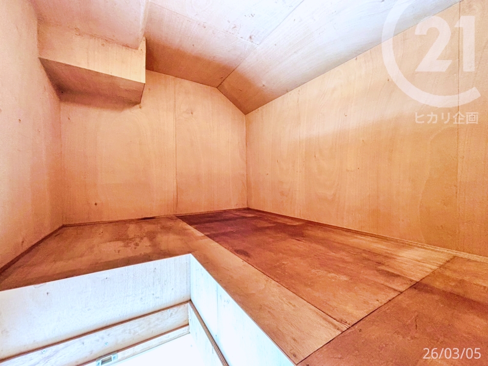  ��2F�E�m��6�������������[�ł��������X�b�L���Еt���܂��B