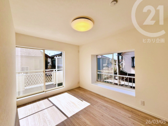  ��2F�E�����m��6�����傫�ȑ�����������閾�邢�������B