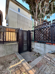  ����ɂ͖��������A�����쑤�ʘH�ɏo�邱�Ƃ��ł��܂��B