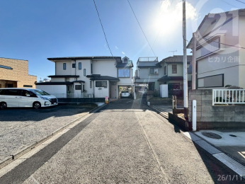  �k��������5���E���H