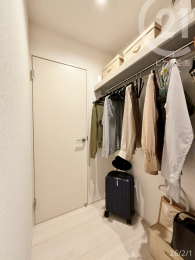  ��1F�FWIC�����ւ���o����ł���ʒu�ɁA�����h�Z����㒅���u���Ă��o�����ɕ֗���