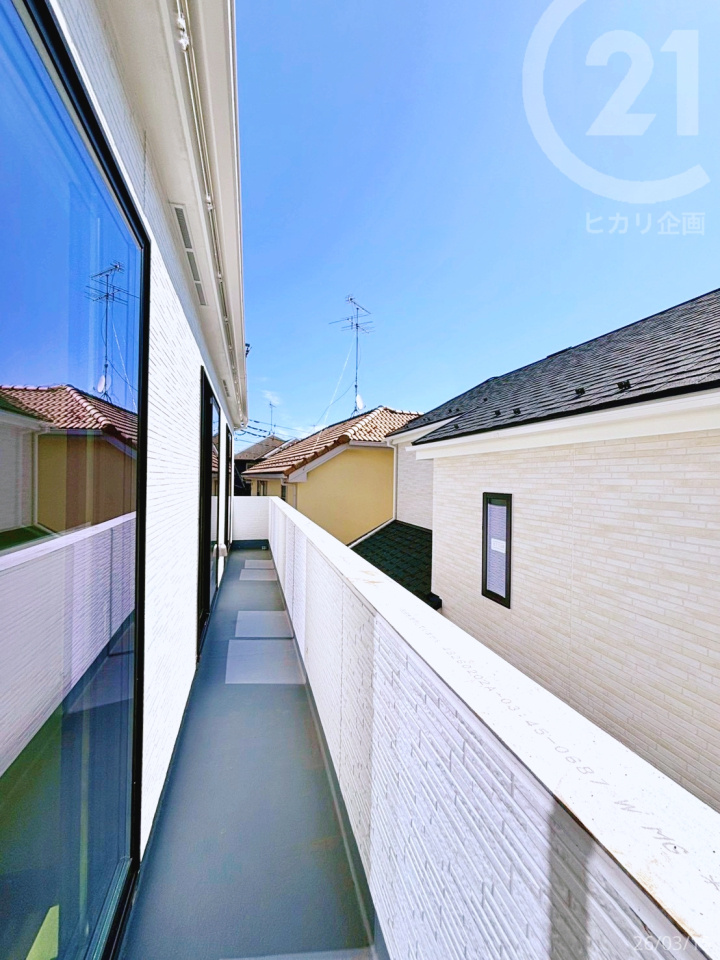  �o���R�j�[����̒��]