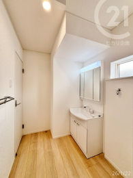  �����ʏ���LDK�ƌq�����Ă���̂ŁA�G�ߖ�킸�󒲂��s���͂����K��