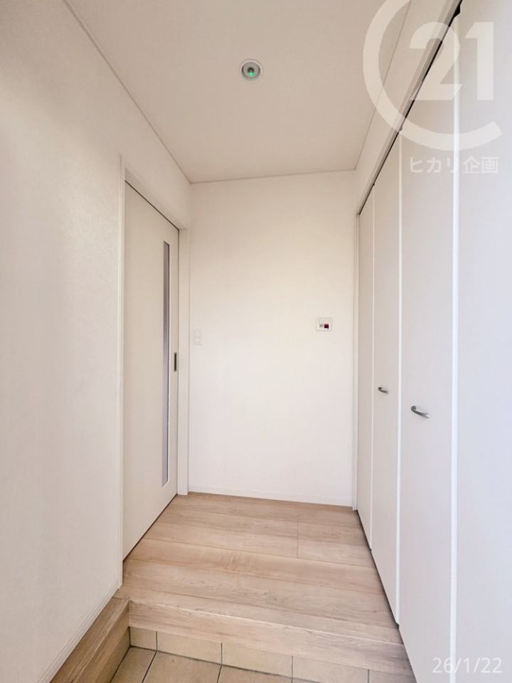  �����ց�