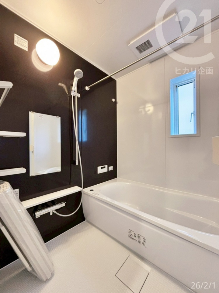  1�؃T�C�Y�̃��j�b�g�o�X�B���������@�t���ł��B