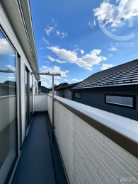  2���ɖʂ������C�h�X�p���o���R�j�[