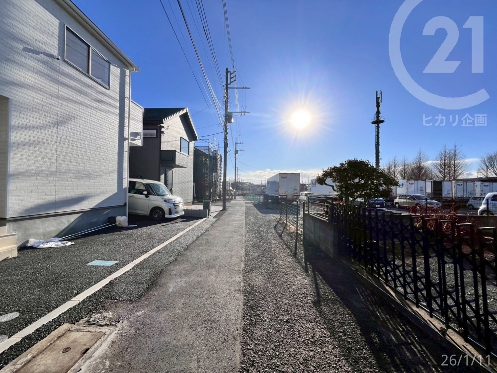  �O�ʓ��H�͕���4m�ł��B