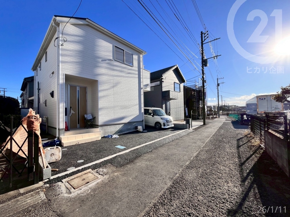  �O�ʓ��H�͕���4m�ł��B