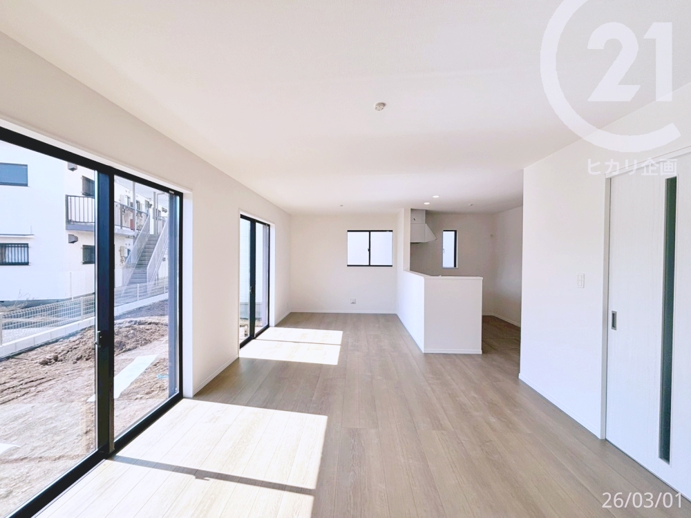 ���n�O�ώʐ^ ��F������LDK19���~2�K4���I�Ƒ��\���ɍ��킹�Ďg����4LDK