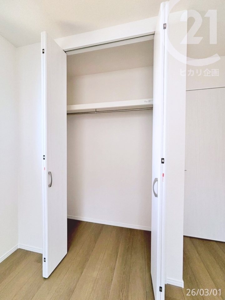  ��2F�F�m��5.25�����N���[�[�b�g������