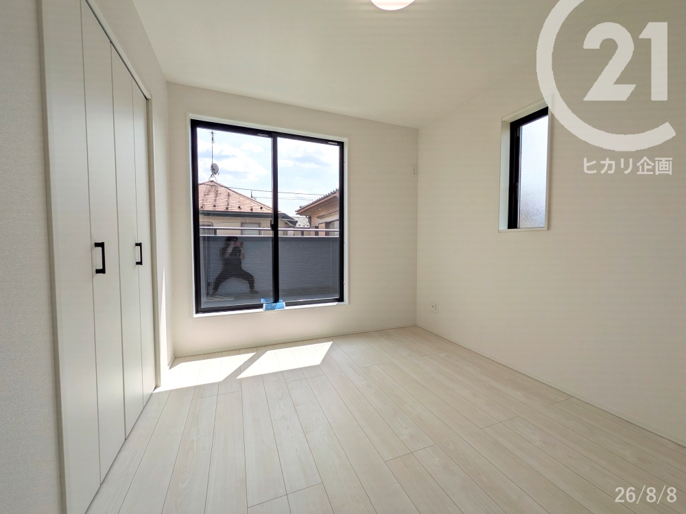  �m��5.25��