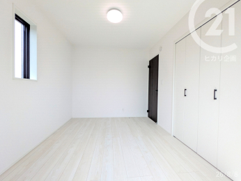  �m��5.25��