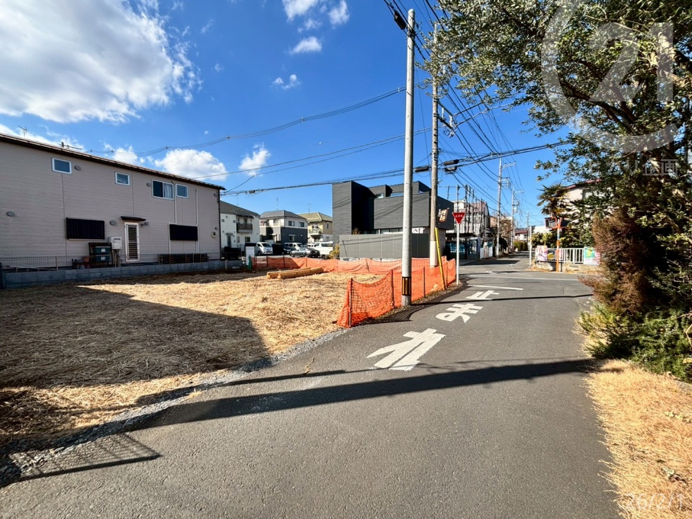  �������H�E����4��